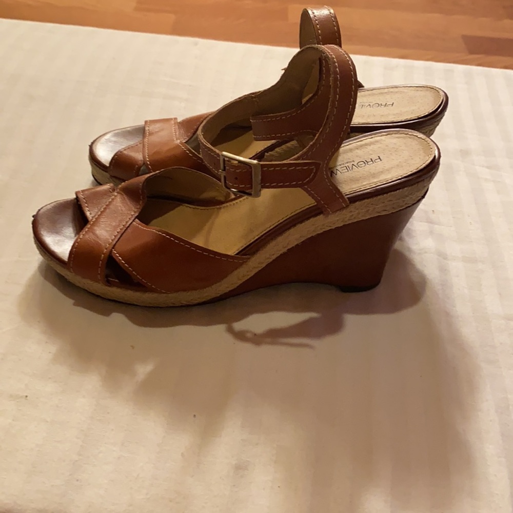 Sandals - Picture 2 of 4